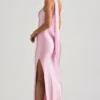 Vestito lungo asimmetrico con dettaglio a sciarpa Sheril in rosa tenue Vestito lungo asimmetrico con dettaglio a sciarpa Sheril in rosa tenue
