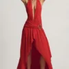 Vestito lungo asimmetrico con scollo all’americana Oliana in rosso peperoncino Vestito lungo asimmetrico con scollo all’americana Oliana in rosso peperoncino