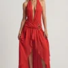 Vestito lungo asimmetrico con scollo all’americana Oliana in rosso peperoncino Vestito lungo asimmetrico con scollo all’americana Oliana in rosso peperoncino