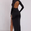 Vestito lungo con cappuccio e maniche lunghe Desdemona in nero Vestito lungo con cappuccio e maniche lunghe Desdemona in nero