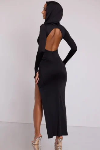 Vestito lungo con cappuccio e maniche lunghe Desdemona in nero