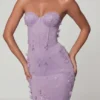 Vestito lungo con corsetto allacciato Amal in lilla Vestito lungo con corsetto allacciato Amal in lilla