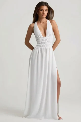 Vestito lungo con scollo a V e incrocio sulla schiena Pryana in bianco