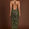 Vestito lungo con scollo all’americana decorato Luserna in verde serpente Vestito lungo con scollo all’americana decorato Luserna in verde serpente