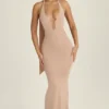 Vestito lungo con scollo all’americana e dettagli a sciarpa Anneka in Warm Peach Vestito lungo con scollo all’americana e dettagli a sciarpa Anneka in Warm Peach