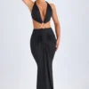 Vestito lungo con scollo all’americana e dettagli metallici Omarosa in nero Vestito lungo con scollo all’americana e dettagli metallici Omarosa in nero