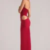 Vestito lungo con scollo profondo all’americana Oona in rosso ciliegia Vestito lungo con scollo profondo all’americana Oona in rosso ciliegia
