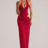 Vestito lungo con scollo profondo all’americana Oona in rosso ciliegia Vestito lungo con scollo profondo all’americana Oona in rosso ciliegia