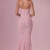 Vestito lungo con scollo quadrato decorato Valora in rosa cipria Vestito lungo con scollo quadrato decorato Valora in rosa cipria