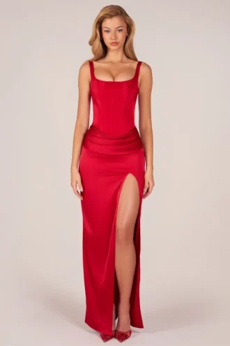 Vestito lungo con spacco fino alla coscia e corpetto a bustino Marleigh in rosso rosa