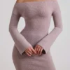 Vestito lungo con spalle scoperte in maglia a coste Terneigh, color taupe Vestito lungo con spalle scoperte in maglia a coste Terneigh, color taupe