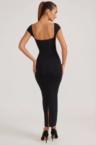 Vestito lungo Dolcezza con scollo a cuore in nero