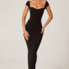 Vestito lungo Dolcezza con scollo a cuore in nero Vestito lungo Dolcezza con scollo a cuore in nero