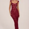 Vestito lungo Elisa con scollo a cuore in rosso ciliegia Vestito lungo Elisa con scollo a cuore in rosso ciliegia