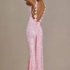 Vestito lungo premium Ariette con decorazioni e schiena scoperta in rosa confetto Vestito lungo premium Ariette con decorazioni e schiena scoperta in rosa confetto