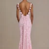Vestito lungo premium Ariette con decorazioni e schiena scoperta in rosa confetto Vestito lungo premium Ariette con decorazioni e schiena scoperta in rosa confetto