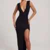 Vestito lungo Sloane con spacco alto e scollo a V in nero Vestito lungo Sloane con spacco alto e scollo a V in nero