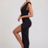 Vestito lungo Sloane con spacco alto e scollo a V in nero Vestito lungo Sloane con spacco alto e scollo a V in nero