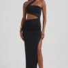 Vestito lungo Suvi con scollo asimmetrico arricciato e cut-out in nero Vestito lungo Suvi con scollo asimmetrico arricciato e cut-out in nero