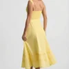 Vestito midi A-line in popeline di cotone Aralisse in giallo pastello Vestito midi A-line in popeline di cotone Aralisse in giallo pastello