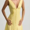 Vestito midi A-line in popeline di cotone Aralisse in giallo pastello Vestito midi A-line in popeline di cotone Aralisse in giallo pastello