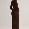 Vestito midi a maniche lunghe Ori Modal Peekaboo in marrone cioccolato Vestito midi a maniche lunghe Ori Modal Peekaboo in marrone cioccolato