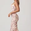 Vestito midi a sirena con dettagli reggiseno a strati Valentina in stampa floreale primula Vestito midi a sirena con dettagli reggiseno a strati Valentina in stampa floreale primula