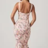 Vestito midi a sirena con dettagli reggiseno a strati Valentina in stampa floreale primula Vestito midi a sirena con dettagli reggiseno a strati Valentina in stampa floreale primula