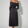 Vestito midi a trapezio con allacciatura e spalle scoperte Nerissa in nero Vestito midi a trapezio con allacciatura e spalle scoperte Nerissa in nero