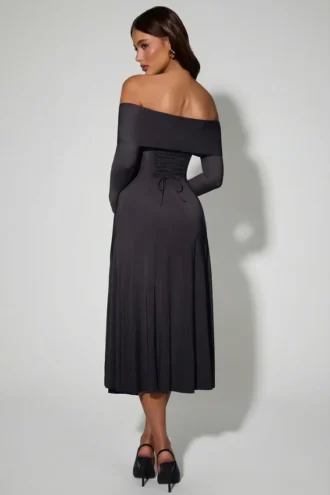 Vestito midi a trapezio con allacciatura e spalle scoperte Nerissa in nero