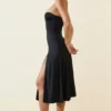 Vestito midi a trapezio senza spalline in jersey slinky Joely, colore nero Vestito midi a trapezio senza spalline in jersey slinky Joely, colore nero