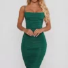 Vestito midi aderente con collo a cappuccio e ruches “You’re My Type” in verde Vestito midi aderente con collo a cappuccio e ruches “You’re My Type” in verde