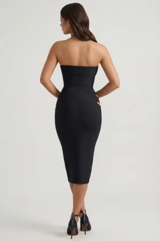 Vestito midi aderente con scollo all’americana e cut-out Nika in nero