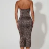 Vestito midi aderente con scollo all’americana e strati Ismay in stampa leopardata Vestito midi aderente con scollo all’americana e strati Ismay in stampa leopardata