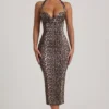 Vestito midi aderente con scollo all’americana e strati Ismay in stampa leopardata Vestito midi aderente con scollo all’americana e strati Ismay in stampa leopardata