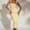 Vestito midi Ainslee con scollo quadrato in giallo pastello Vestito midi Ainslee con scollo quadrato in giallo pastello