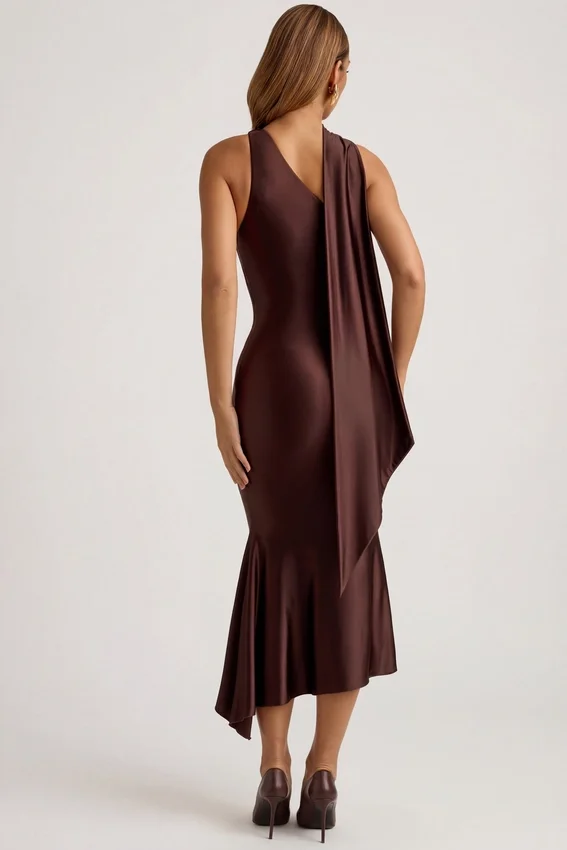 Vestito midi asimmetrico con dettaglio a sciarpa Shaya in marrone cioccolato Vestito midi asimmetrico con dettaglio a sciarpa Shaya in marrone cioccolato