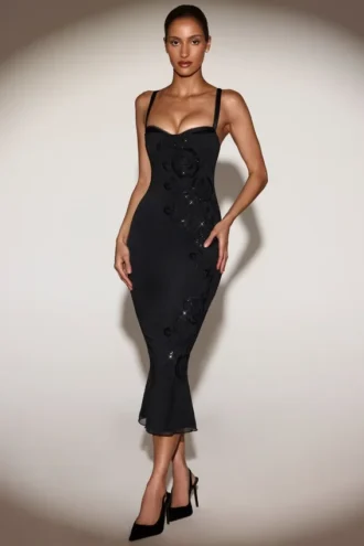 Vestito midi Cherelle con orlo svasato e dettagli peekaboo in nero