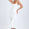 Vestito midi con bordi in pizzo Petula in bianco Vestito midi con bordi in pizzo Petula in bianco