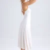Vestito midi con scollo a cuore e ruches Thandie in avorio Vestito midi con scollo a cuore e ruches Thandie in avorio