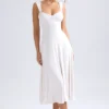 Vestito midi con scollo a cuore e ruches Thandie in avorio Vestito midi con scollo a cuore e ruches Thandie in avorio