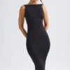 Vestito midi con scollo a V e ruches sul retro in nero Vestito midi con scollo a V e ruches sul retro in nero