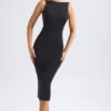 Vestito midi con scollo a V e ruches sul retro in nero Vestito midi con scollo a V e ruches sul retro in nero