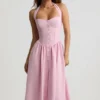 Vestito midi con scollo all’americana e bottoni Orlena in rosa tenue Vestito midi con scollo all’americana e bottoni Orlena in rosa tenue