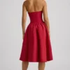Vestito midi con scollo all’americana e fiocco Angelina in rosso vero Vestito midi con scollo all’americana e fiocco Angelina in rosso vero
