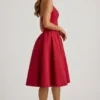 Vestito midi con scollo all’americana e fiocco Angelina in rosso vero Vestito midi con scollo all’americana e fiocco Angelina in rosso vero