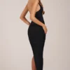 Vestito midi con scollo all’americana e spacco Storie in nero Vestito midi con scollo all’americana e spacco Storie in nero
