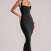 Vestito midi con scollo all’americana Landen in nero Vestito midi con scollo all’americana Landen in nero