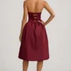 Vestito midi convertibile con orlo a palloncino e fiocco Gloriana in rosso vino Vestito midi convertibile con orlo a palloncino e fiocco Gloriana in rosso vino