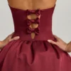 Vestito midi convertibile con orlo a palloncino e fiocco Gloriana in rosso vino Vestito midi convertibile con orlo a palloncino e fiocco Gloriana in rosso vino